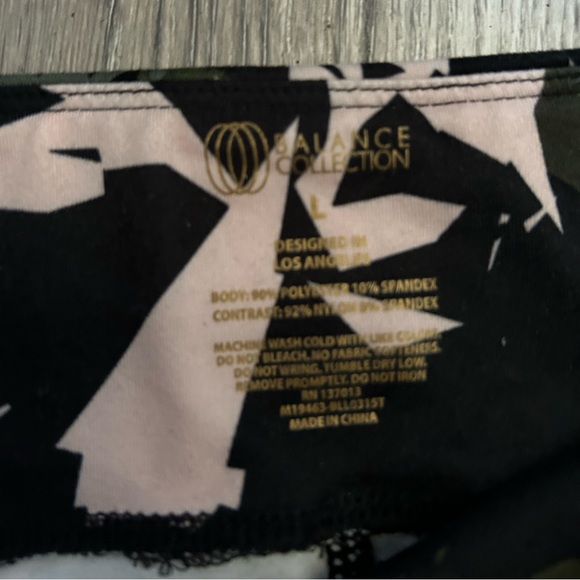 Workout tights - Picture 2 of 2